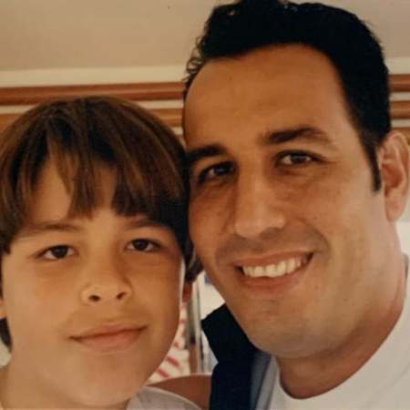 Joe Gonzalez with his son Manolo Vergara Gonzalez.